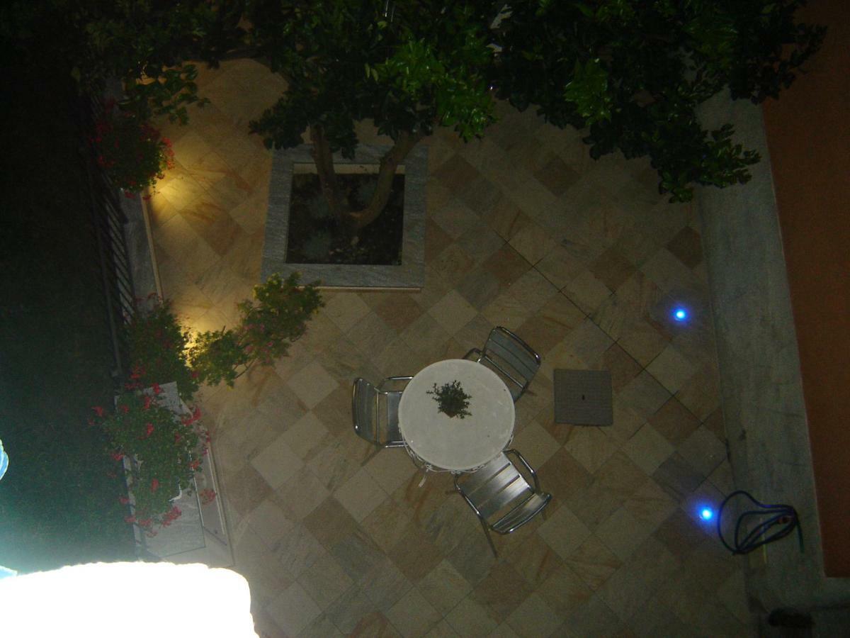 נולי La Dolce Vita B&B מראה חיצוני תמונה