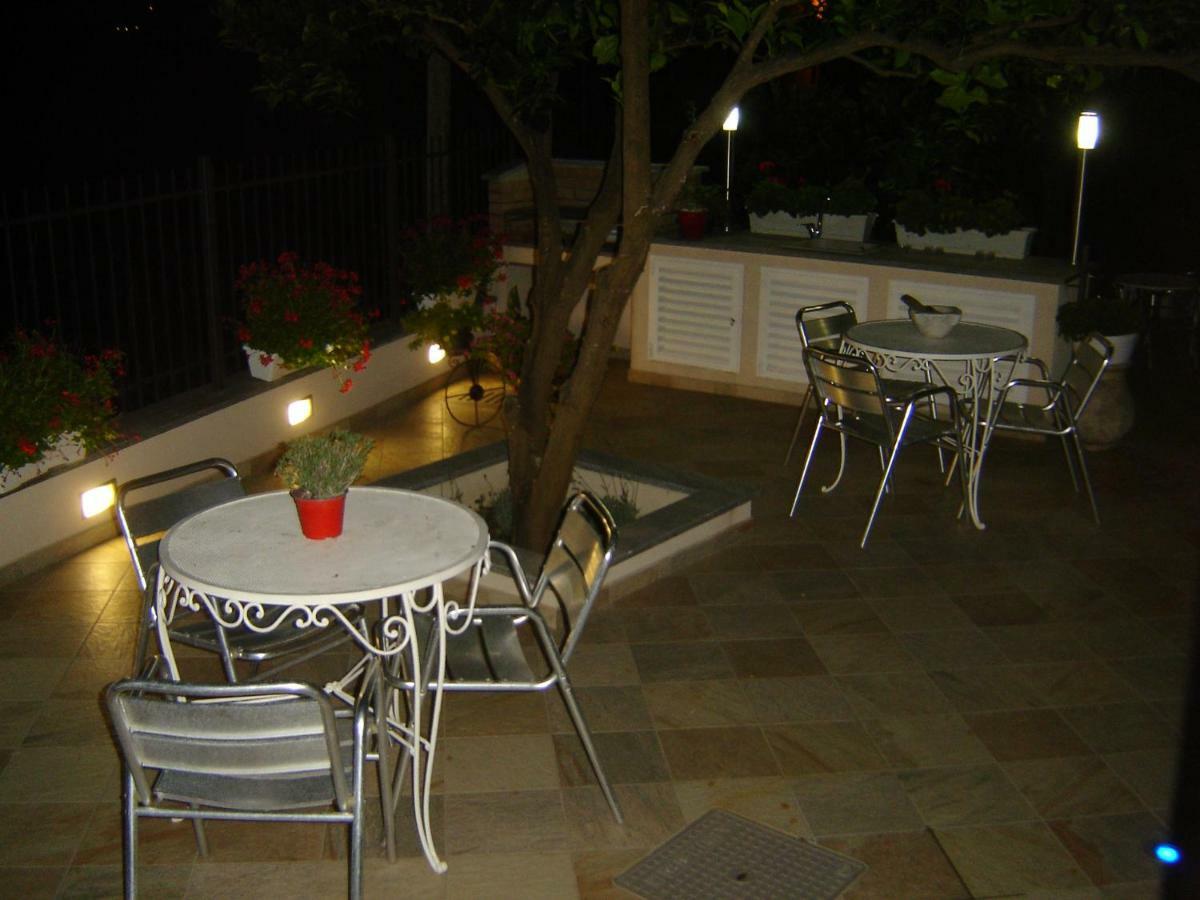 נולי La Dolce Vita B&B מראה חיצוני תמונה