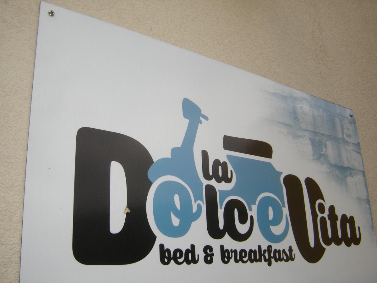 נולי La Dolce Vita B&B מראה חיצוני תמונה